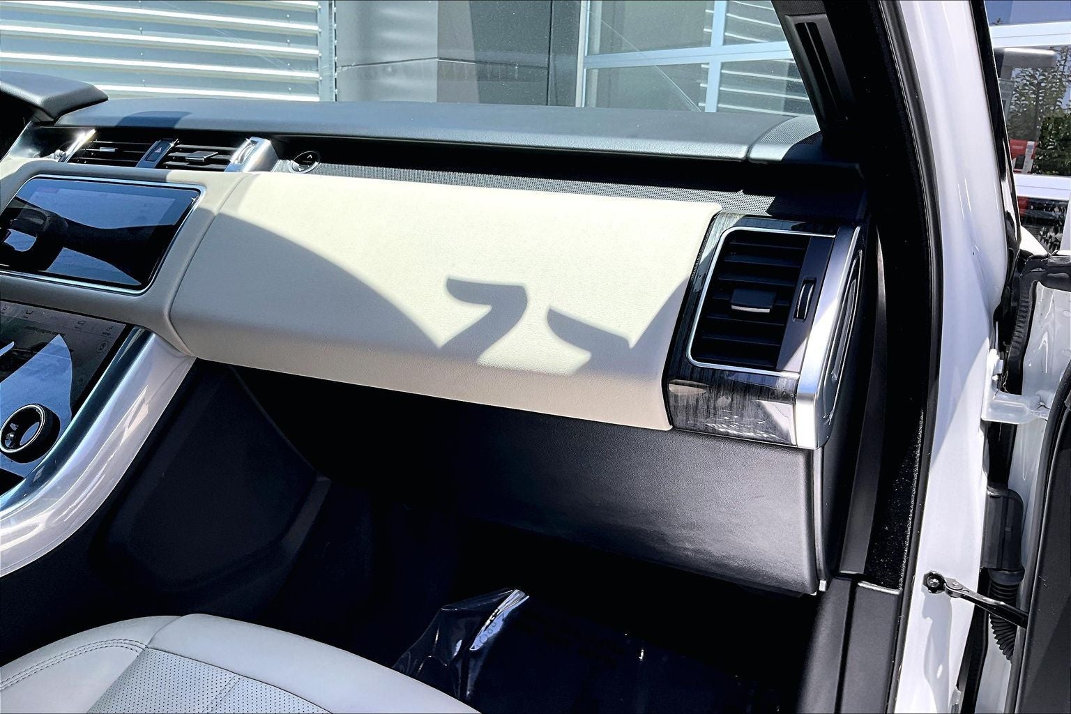2022 Land Rover Range Rover Sport HSE Silver Edition