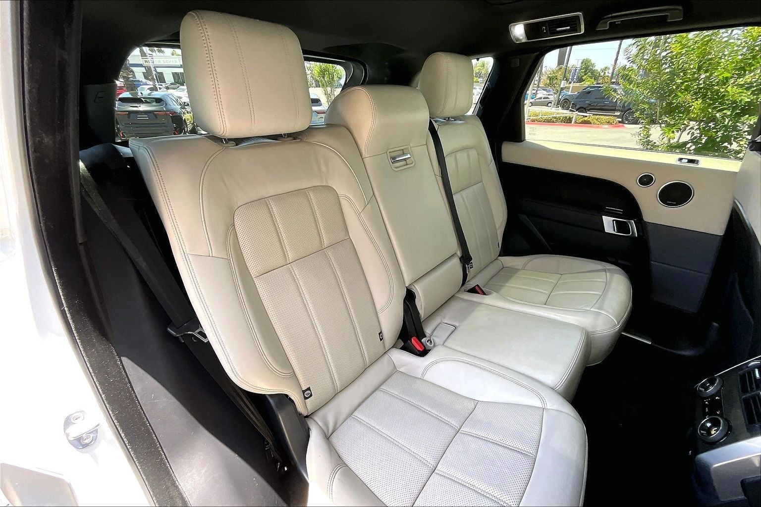 2022 Land Rover Range Rover Sport HSE Silver Edition