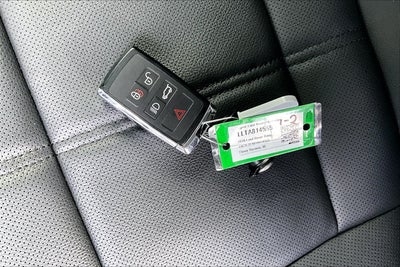 2026 Land Rover Range Rover Velar Dynamic SE