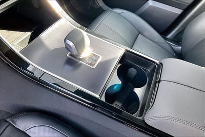 2026 Land Rover Range Rover Velar Dynamic SE