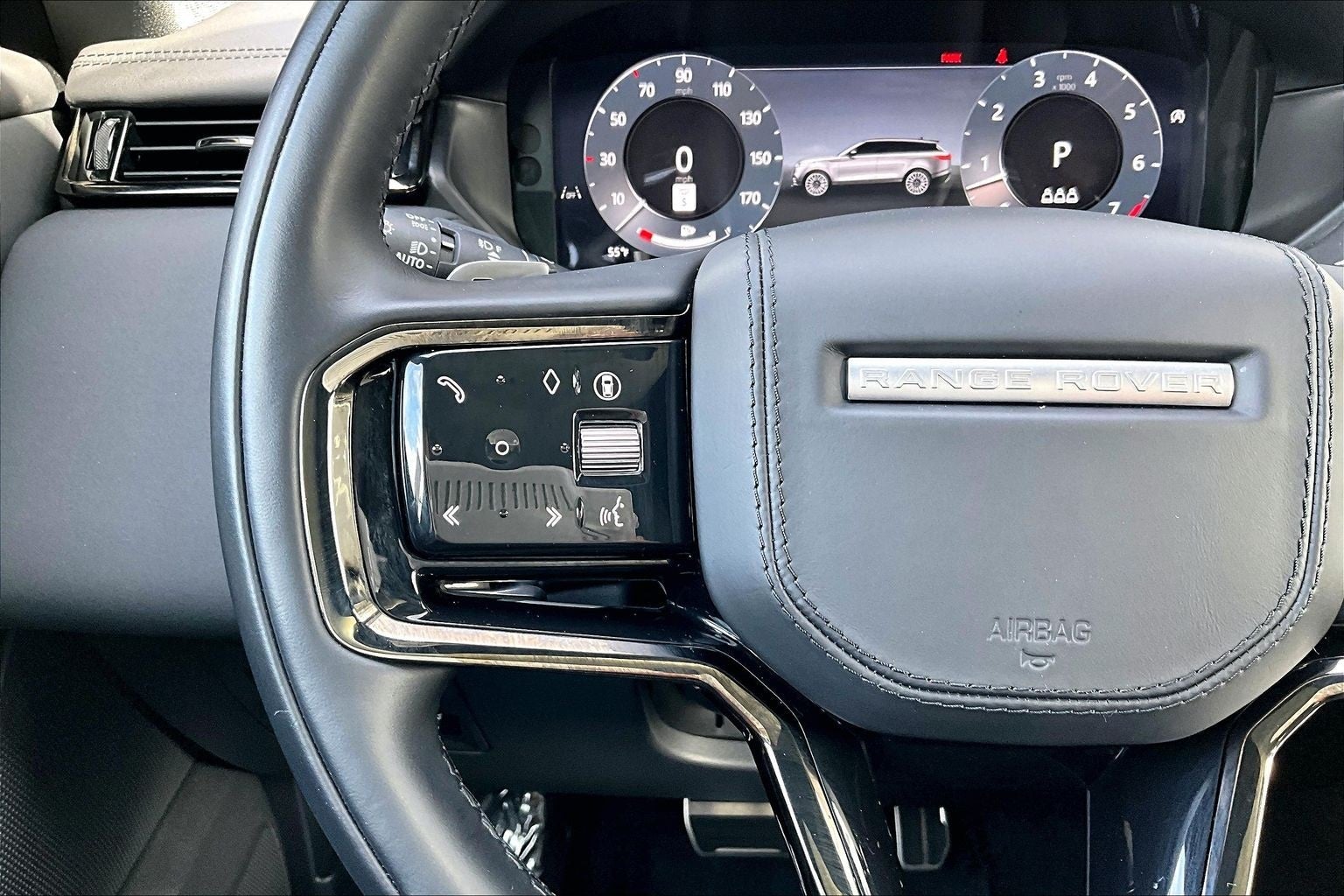 2026 Land Rover Range Rover Velar Dynamic SE