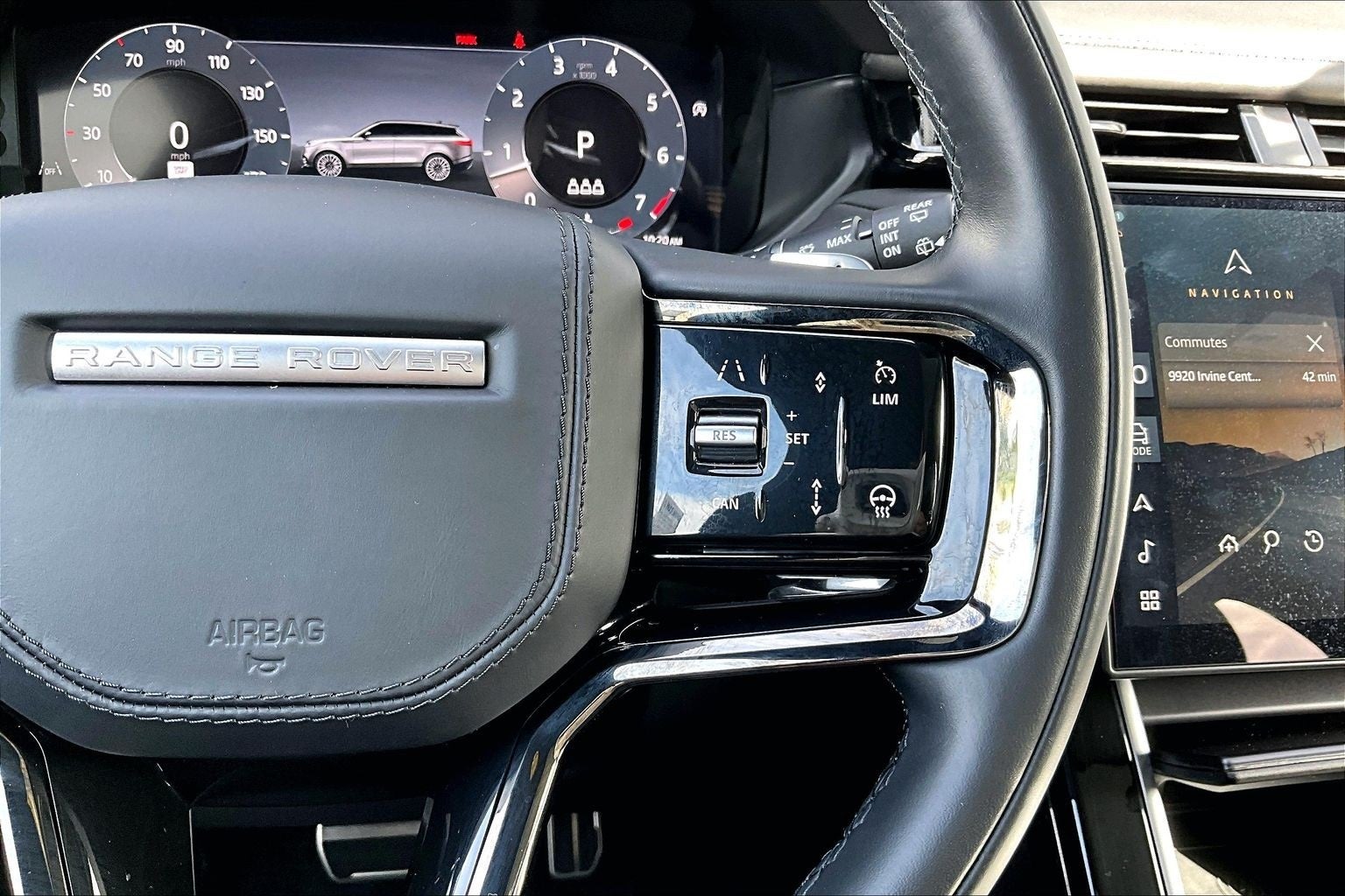 2026 Land Rover Range Rover Velar Dynamic SE