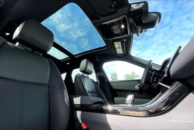 2026 Land Rover Range Rover Velar Dynamic SE