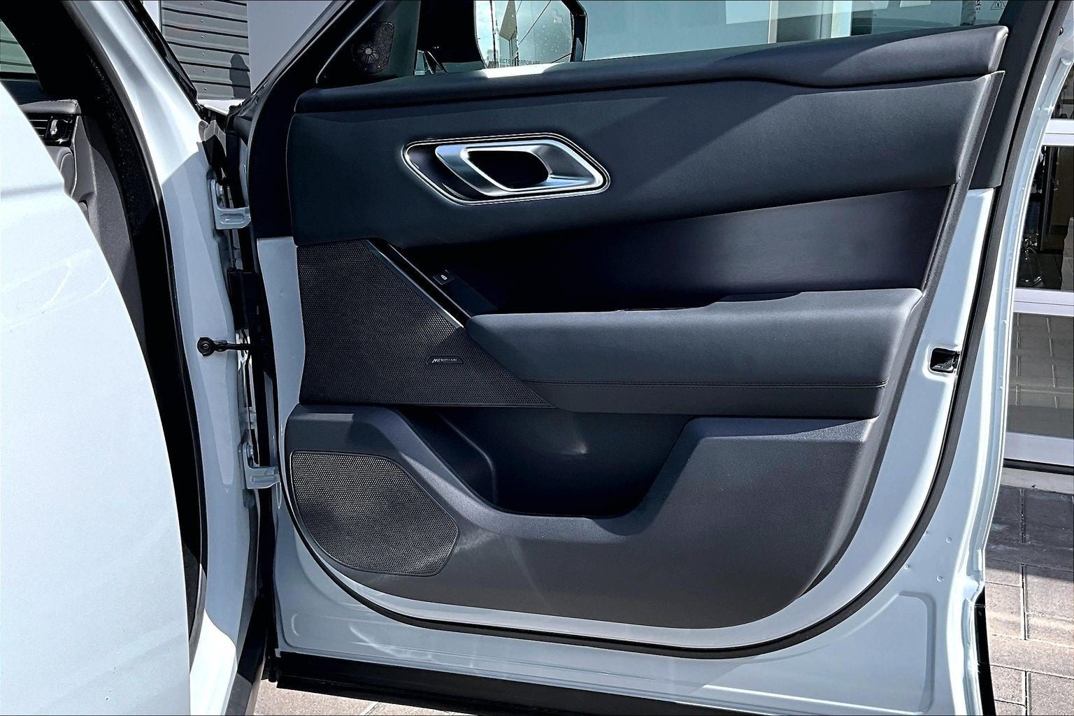 2026 Land Rover Range Rover Velar Dynamic SE