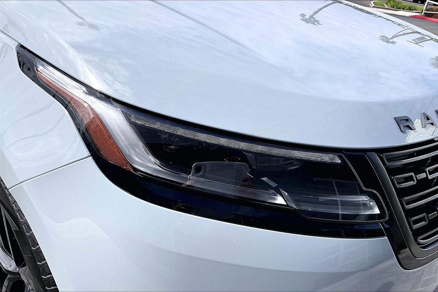 2026 Land Rover Range Rover Velar Dynamic SE