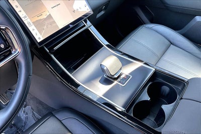 2026 Land Rover Range Rover Velar Dynamic SE