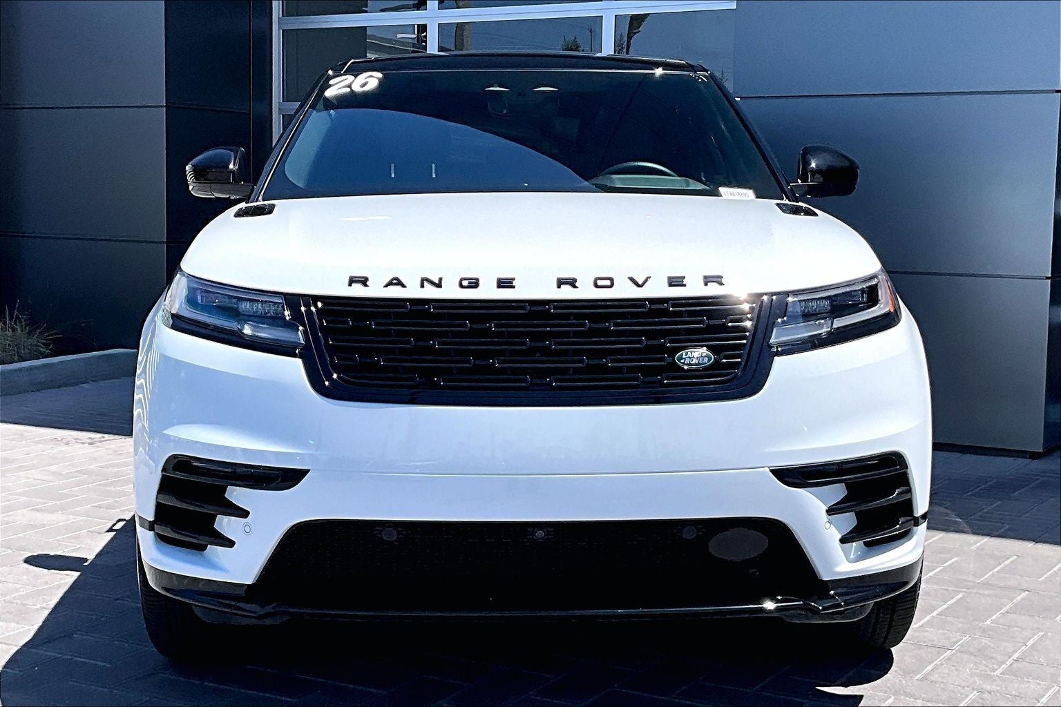 2026 Land Rover Range Rover Velar Dynamic SE