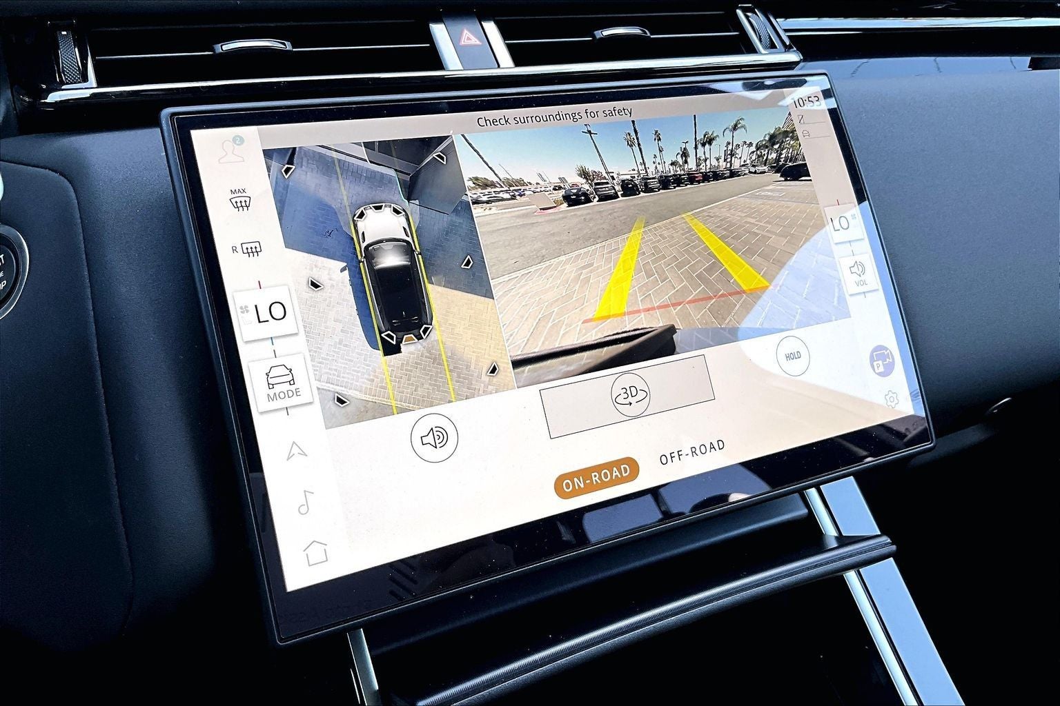 2026 Land Rover Range Rover Velar Dynamic SE