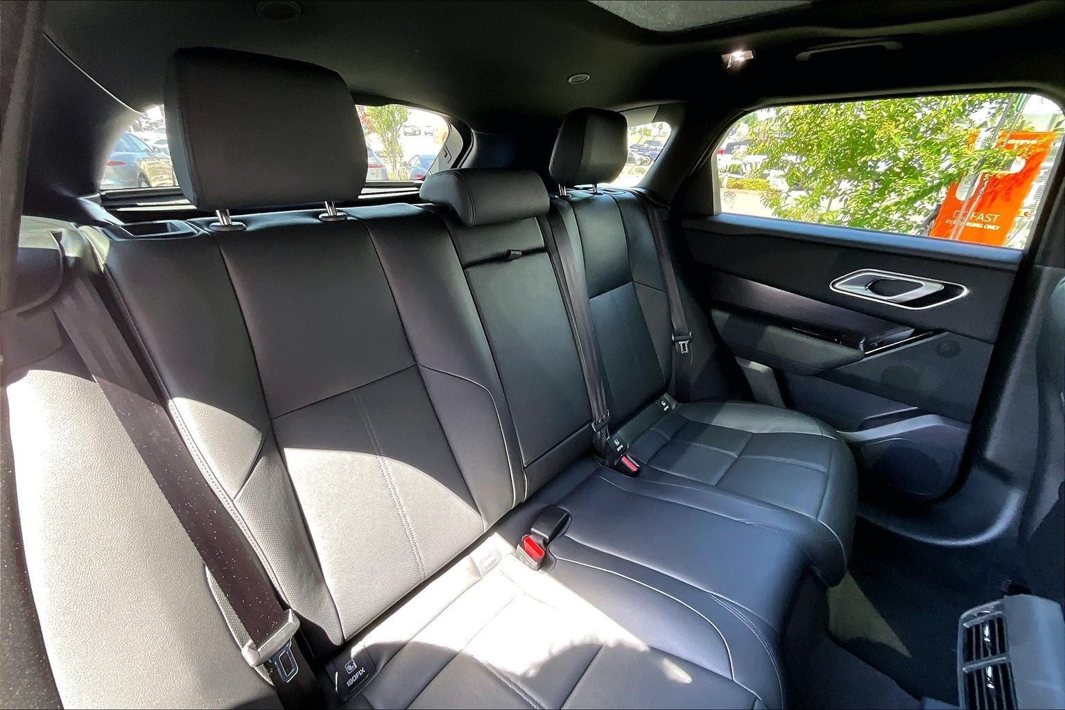 2026 Land Rover Range Rover Velar Dynamic SE