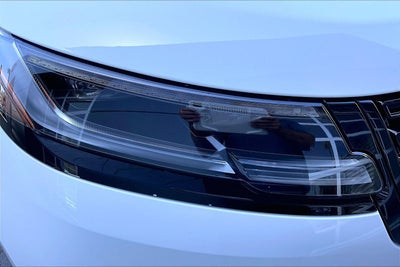2026 Land Rover Range Rover Velar Dynamic SE