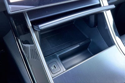2026 Land Rover Range Rover Velar Dynamic SE