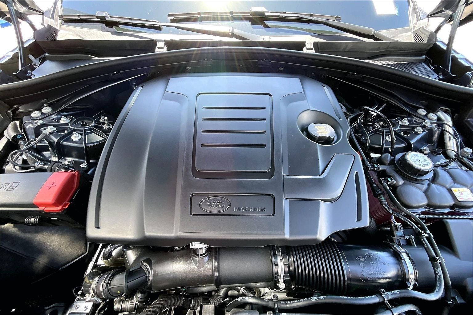 2026 Land Rover Range Rover Velar Dynamic SE