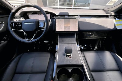 2026 Land Rover Range Rover Velar Dynamic SE