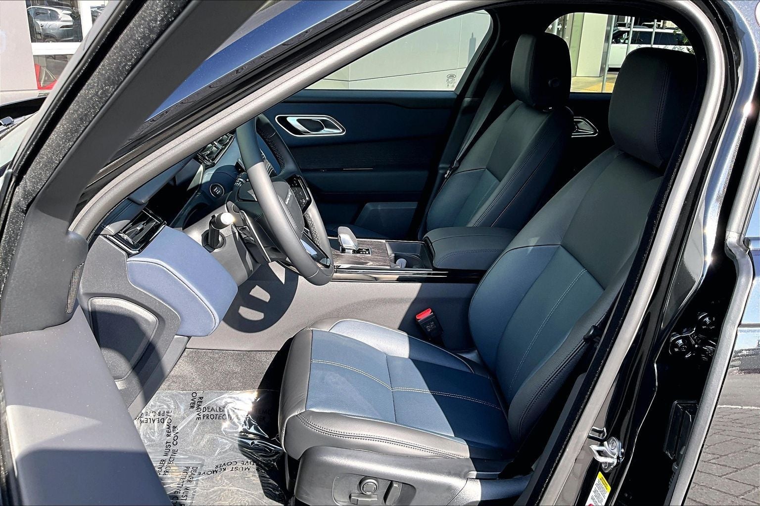 2026 Land Rover Range Rover Velar Dynamic SE