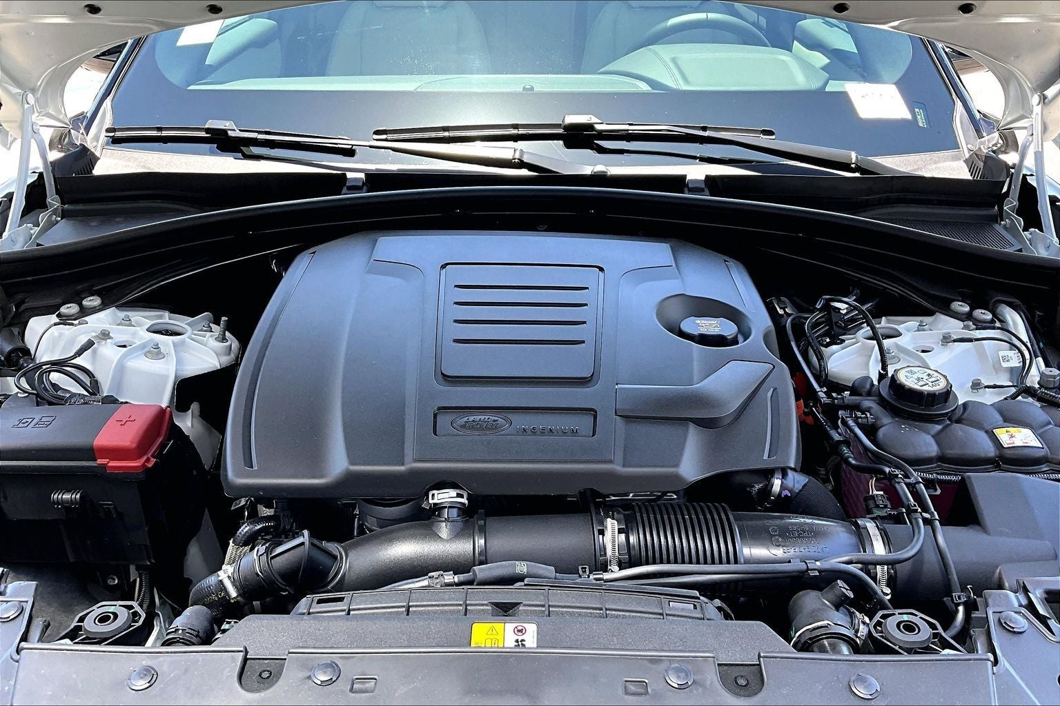 2026 Land Rover Range Rover Velar Dynamic SE