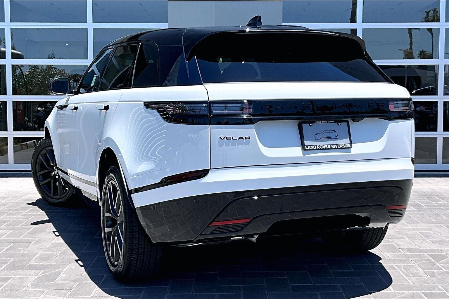 2026 Land Rover Range Rover Velar Dynamic SE