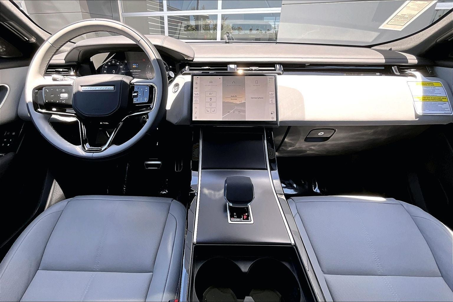 2026 Land Rover Range Rover Velar Dynamic SE