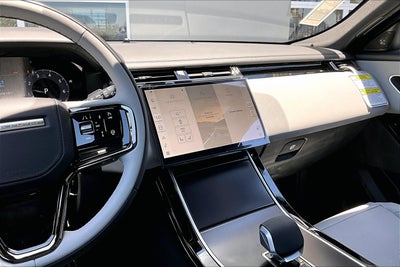 2026 Land Rover Range Rover Velar Dynamic SE