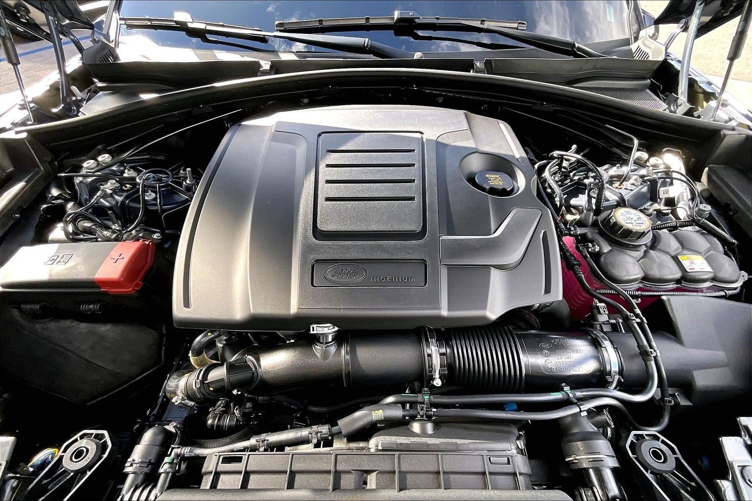 2026 Land Rover Range Rover Velar Dynamic SE