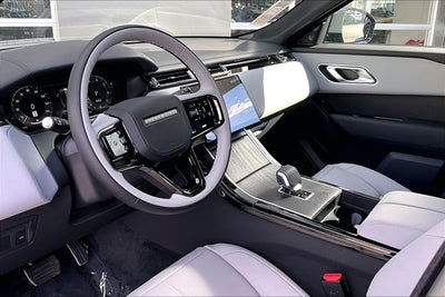 2026 Land Rover Range Rover Velar Dynamic SE