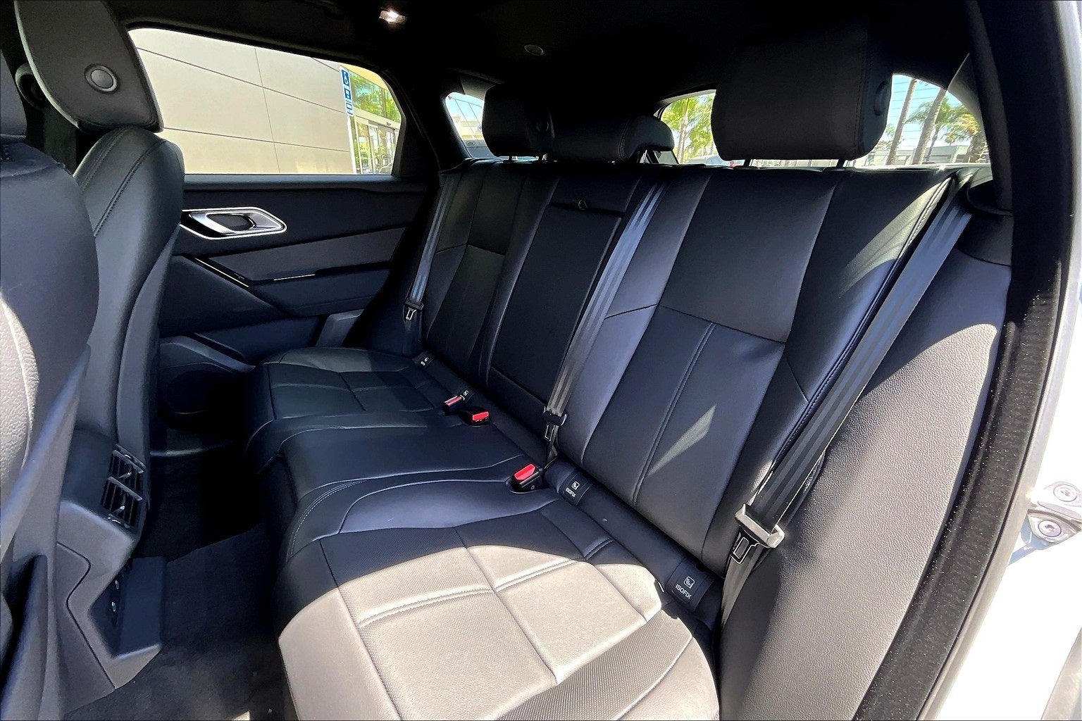 2026 Land Rover Range Rover Velar Dynamic SE