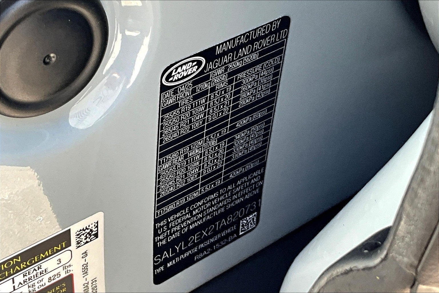 2026 Land Rover Range Rover Velar Dynamic SE