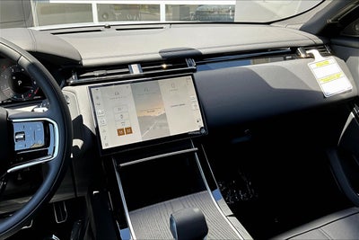 2026 Land Rover Range Rover Velar Dynamic SE
