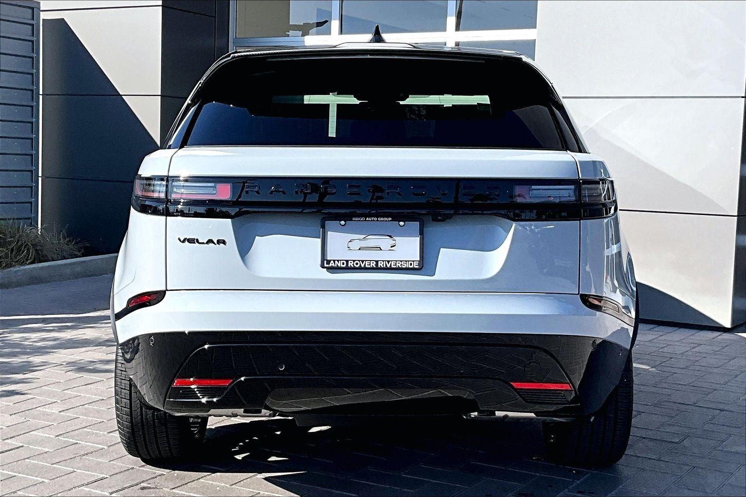 2026 Land Rover Range Rover Velar Dynamic SE