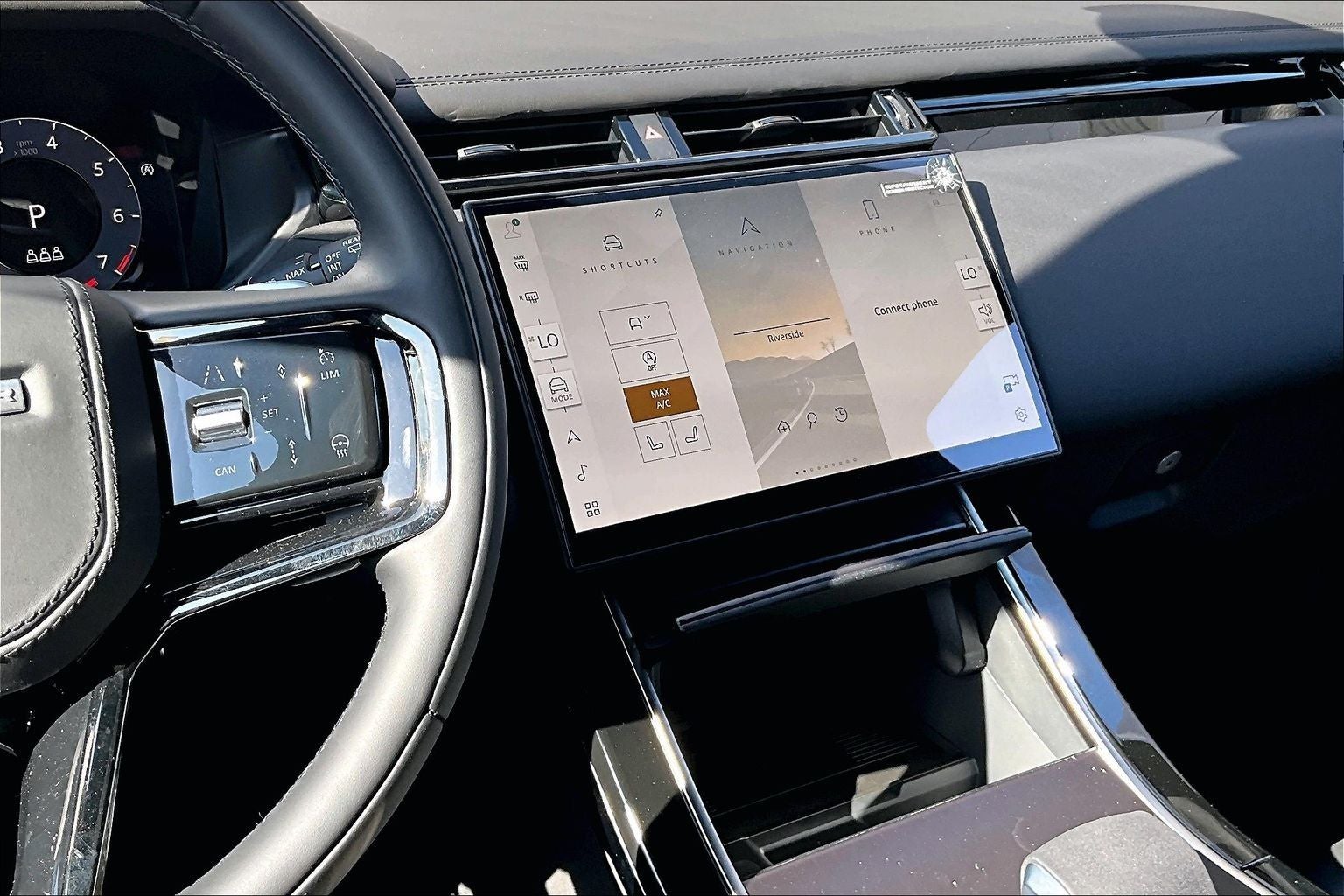 2026 Land Rover Range Rover Velar Dynamic SE