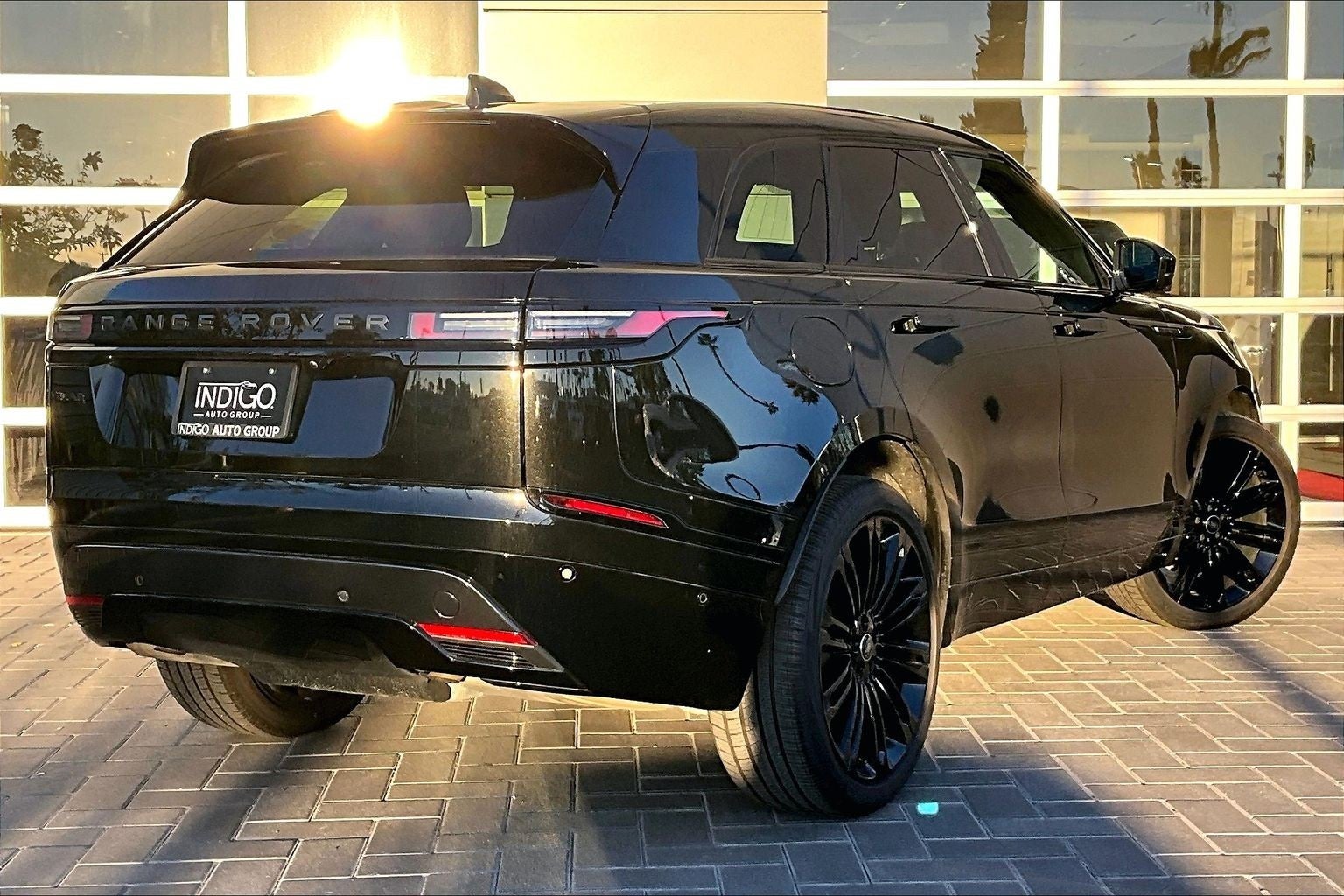 2026 Land Rover Range Rover Velar Dynamic SE