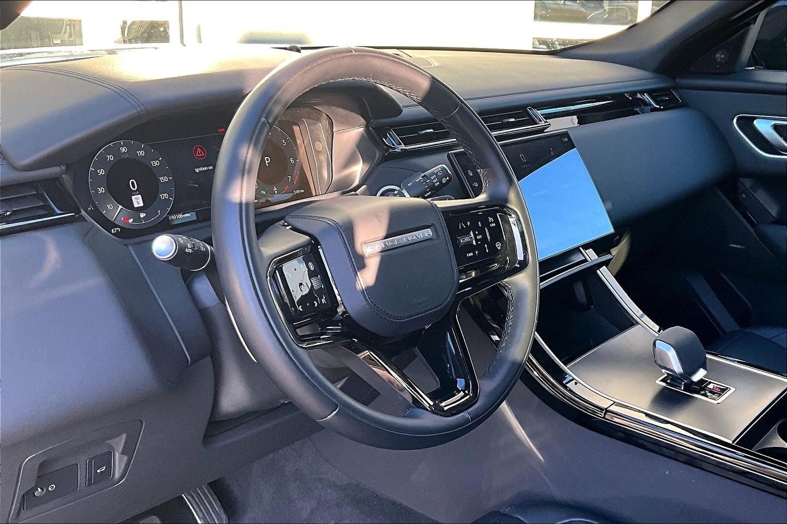 2026 Land Rover Range Rover Velar Dynamic SE