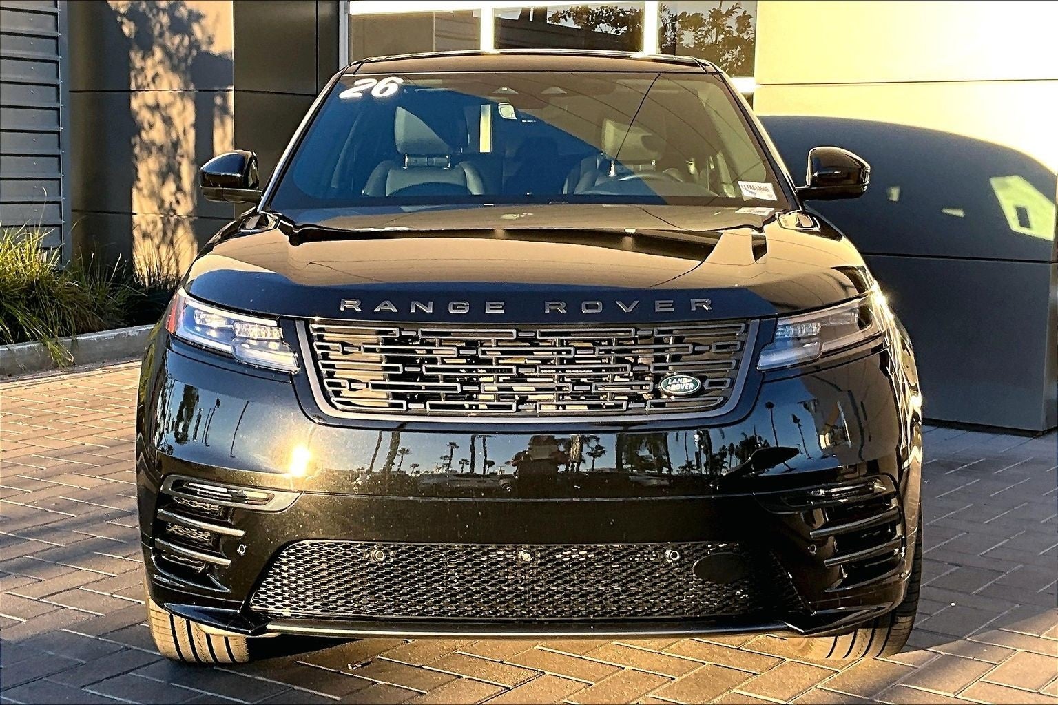 2026 Land Rover Range Rover Velar Dynamic SE