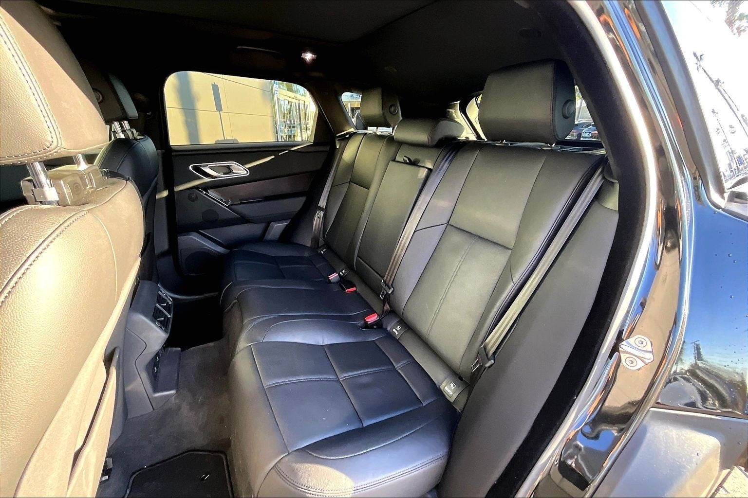 2026 Land Rover Range Rover Velar Dynamic SE