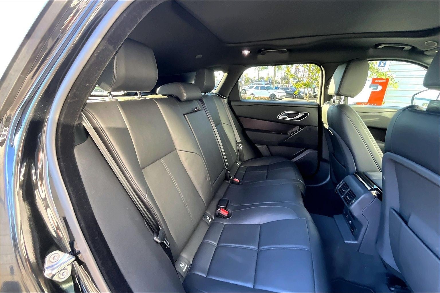 2026 Land Rover Range Rover Velar Dynamic SE