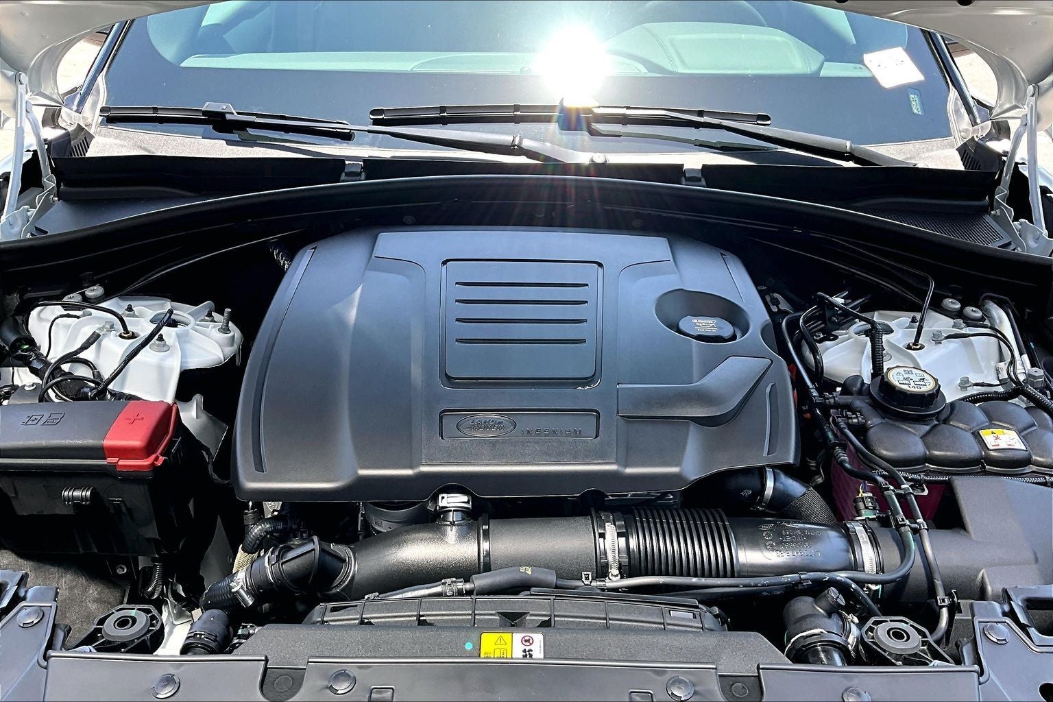 2026 Land Rover Range Rover Velar Dynamic SE