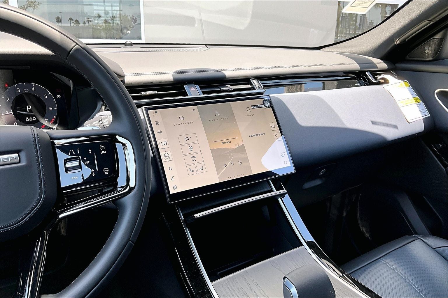 2026 Land Rover Range Rover Velar Dynamic SE
