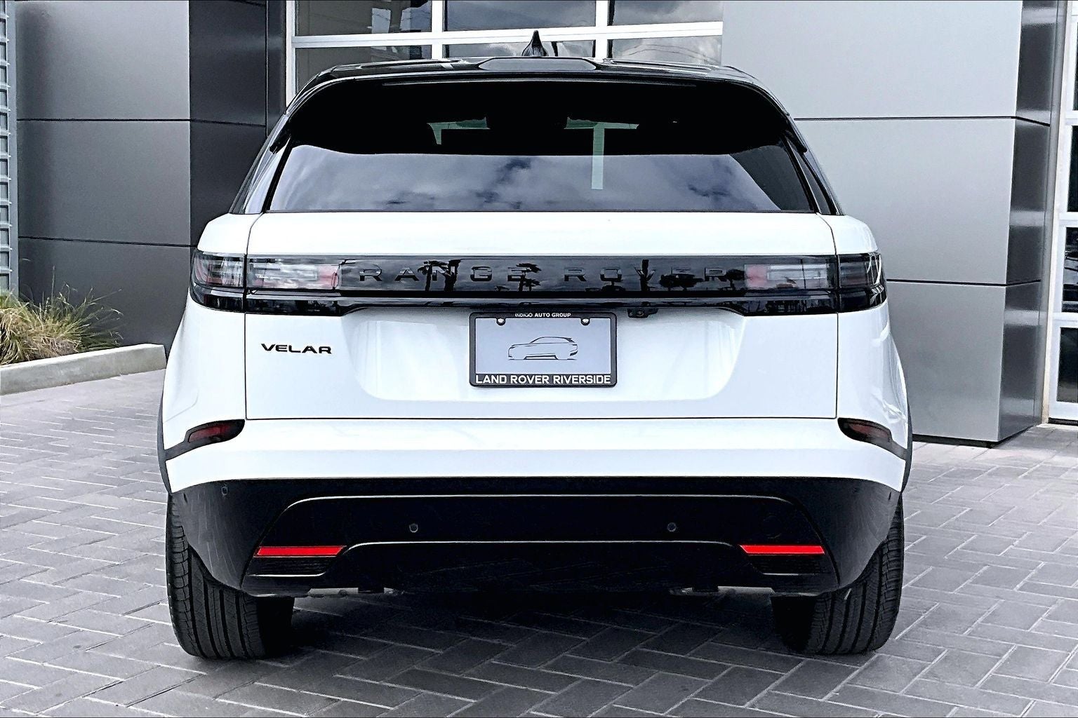 2026 Land Rover Range Rover Velar Dynamic SE
