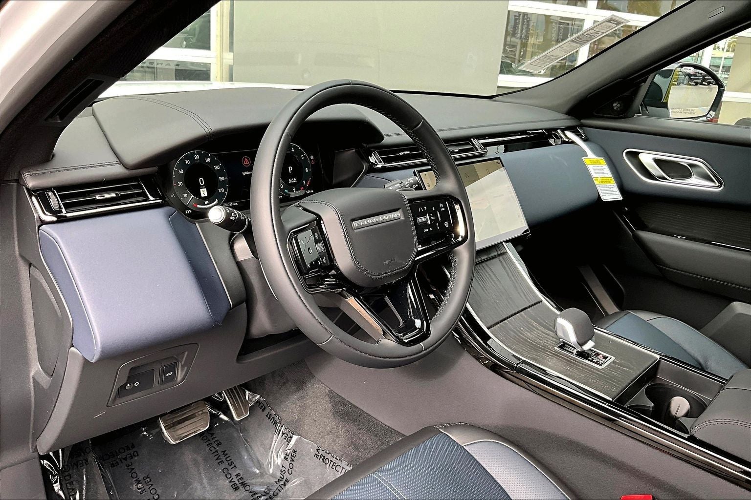 2026 Land Rover Range Rover Velar Dynamic SE