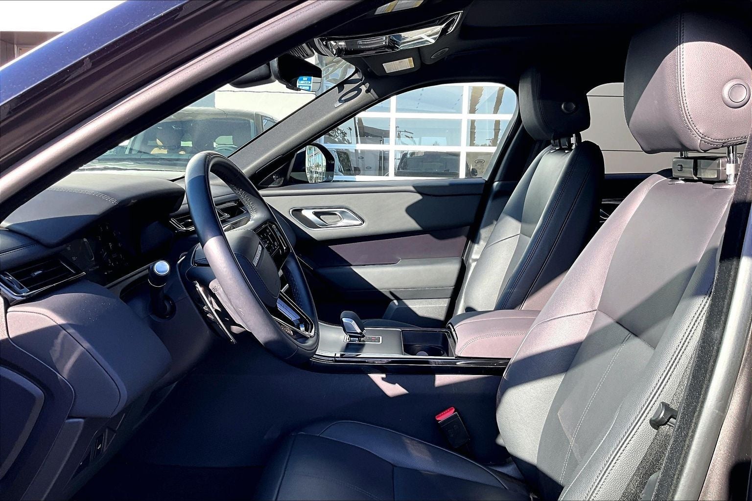 2026 Land Rover Range Rover Velar Dynamic SE