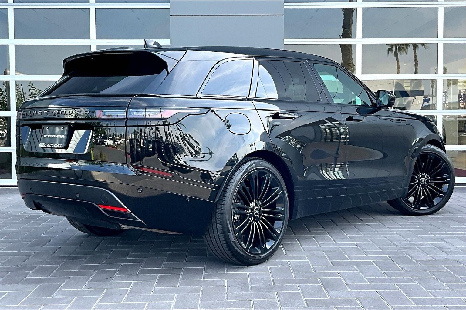 2026 Land Rover Range Rover Velar Dynamic SE