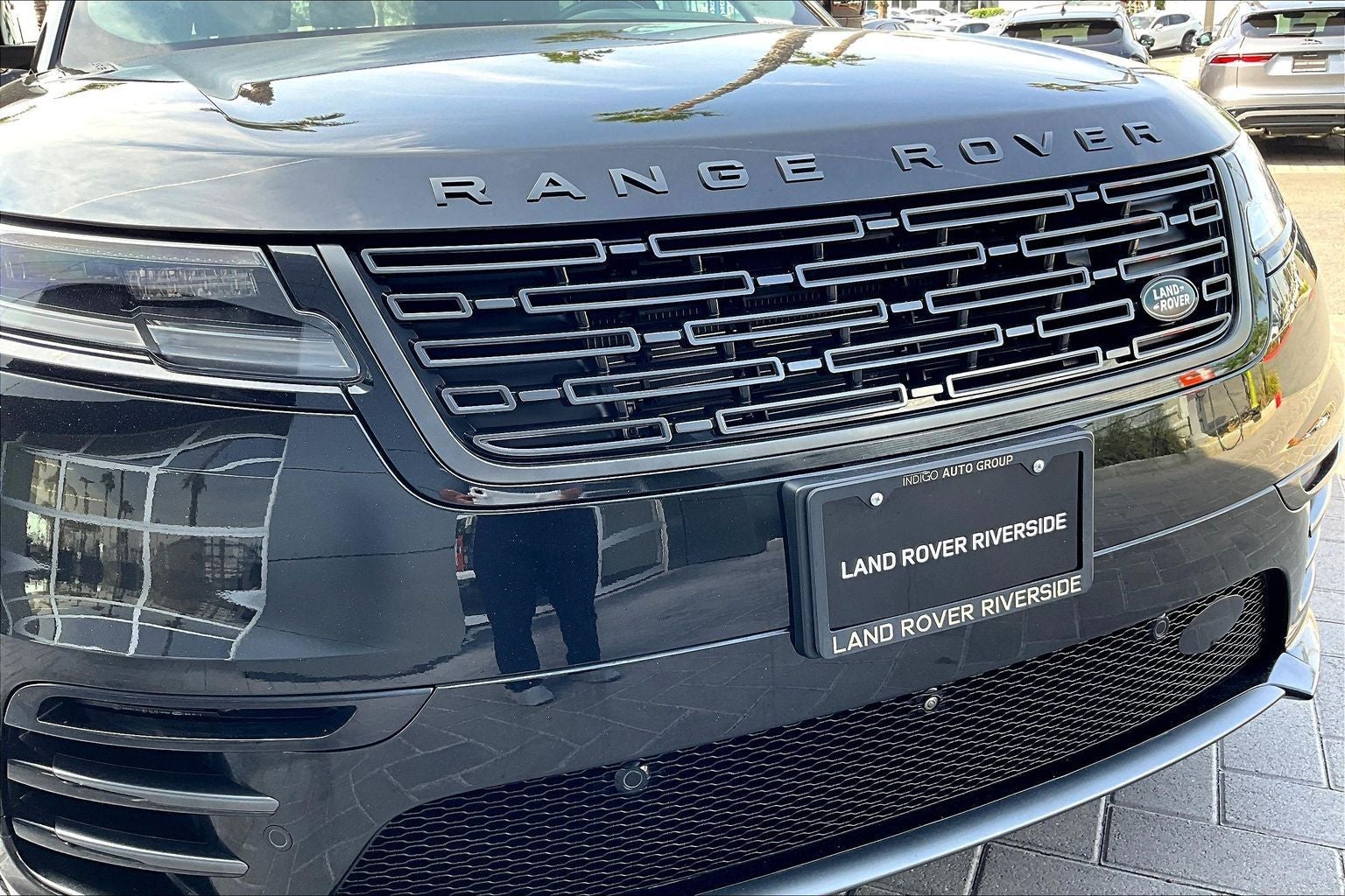 2026 Land Rover Range Rover Velar Dynamic SE