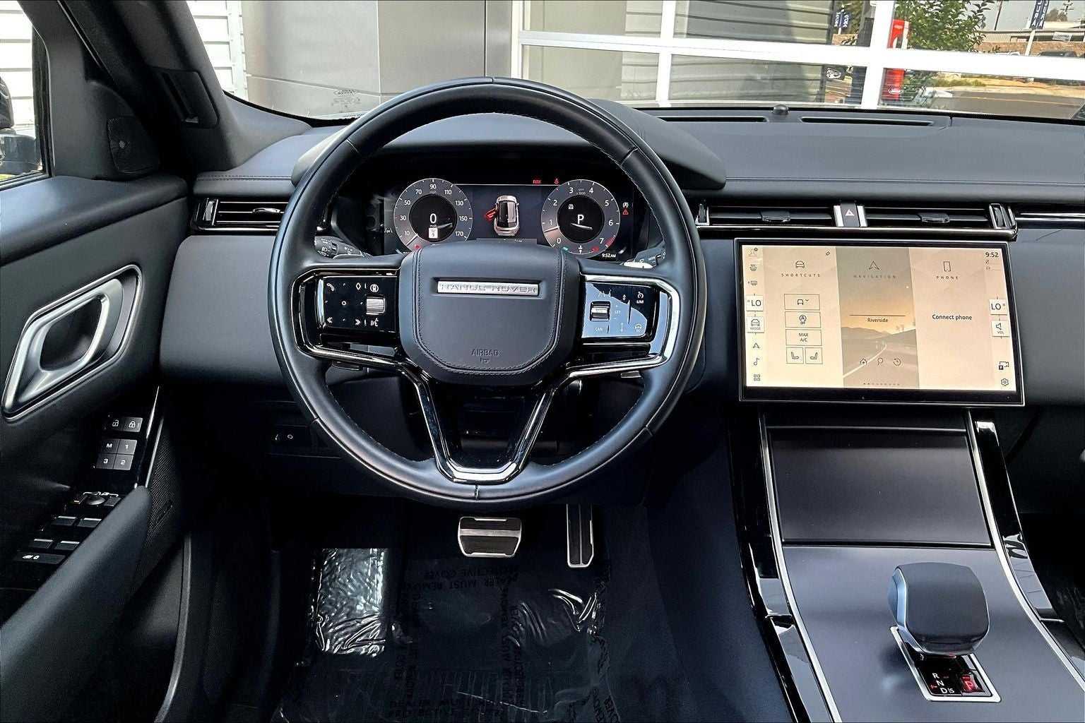 2026 Land Rover Range Rover Velar Dynamic SE