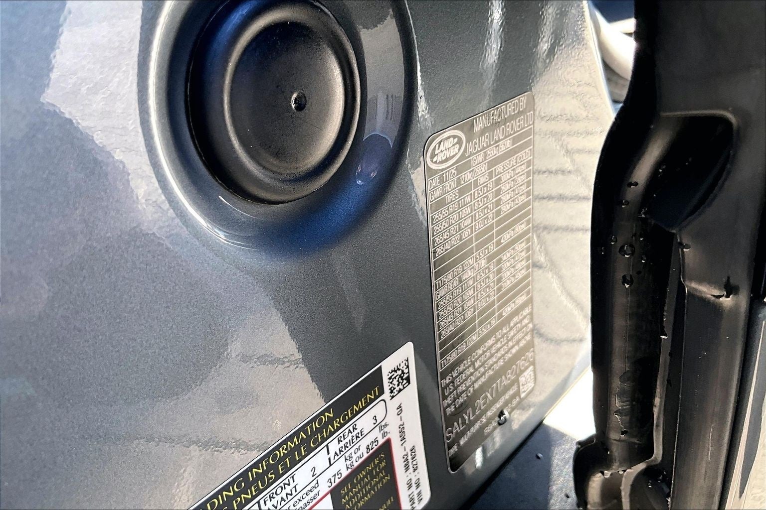 2026 Land Rover Range Rover Velar Dynamic SE