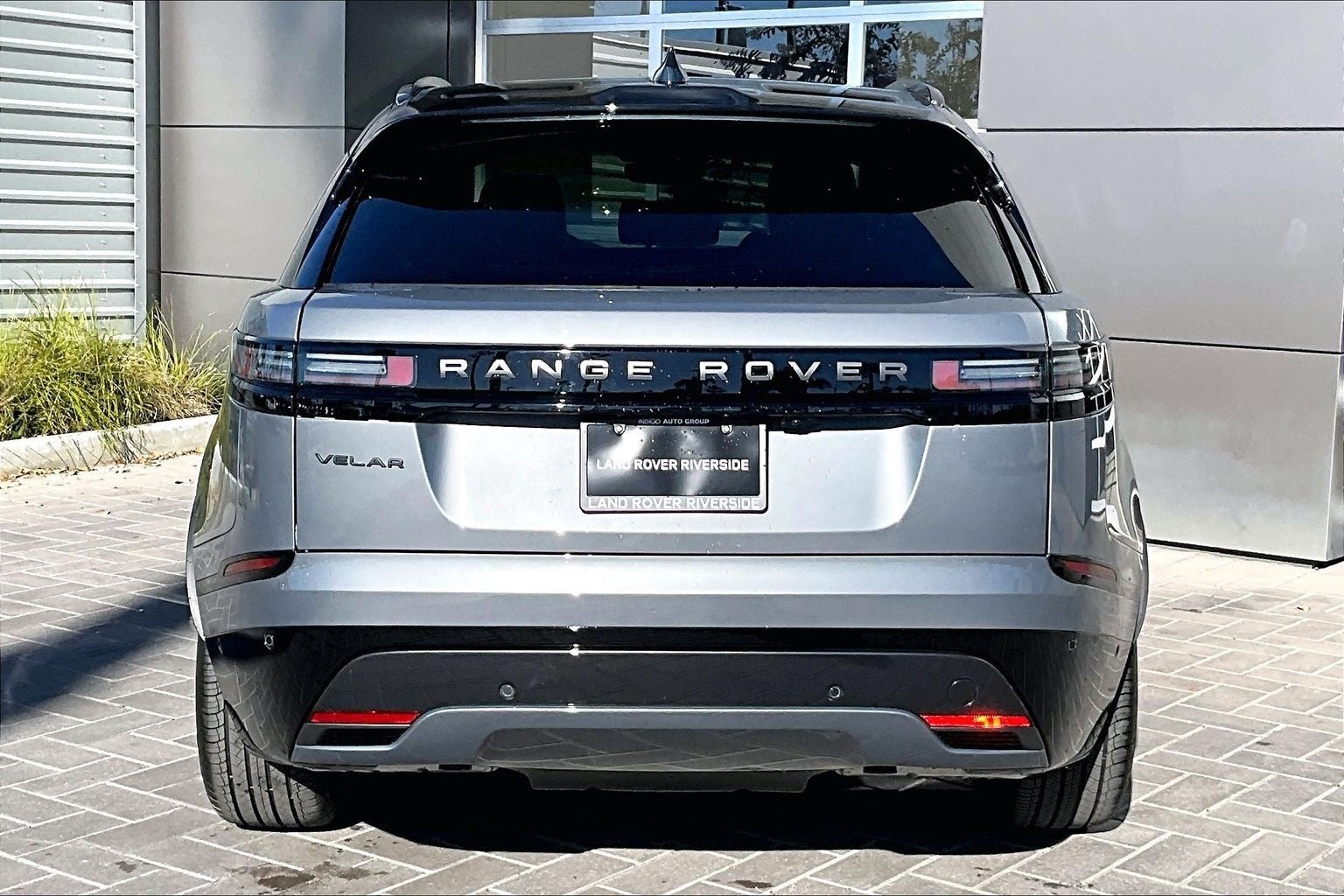 2026 Land Rover Range Rover Velar Dynamic SE