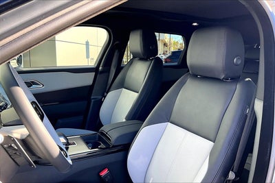 2026 Land Rover Range Rover Velar Dynamic SE