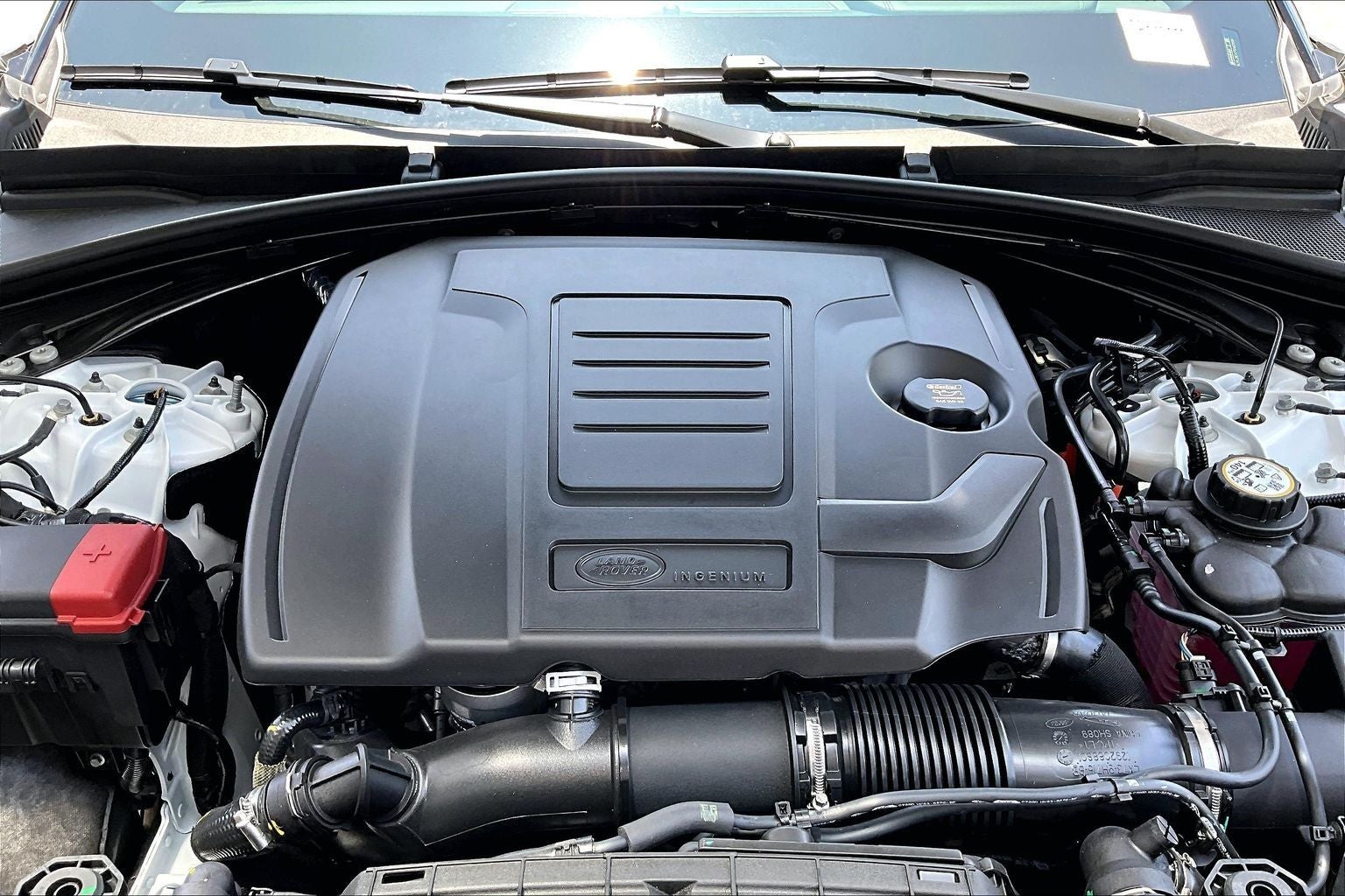 2026 Land Rover Range Rover Velar Dynamic SE
