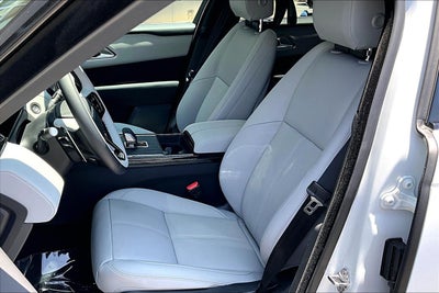 2026 Land Rover Range Rover Velar Dynamic SE