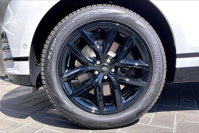 2026 Land Rover Range Rover Velar Dynamic SE