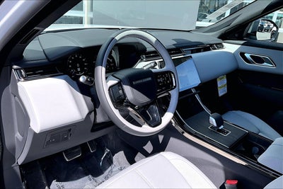 2026 Land Rover Range Rover Velar Dynamic SE