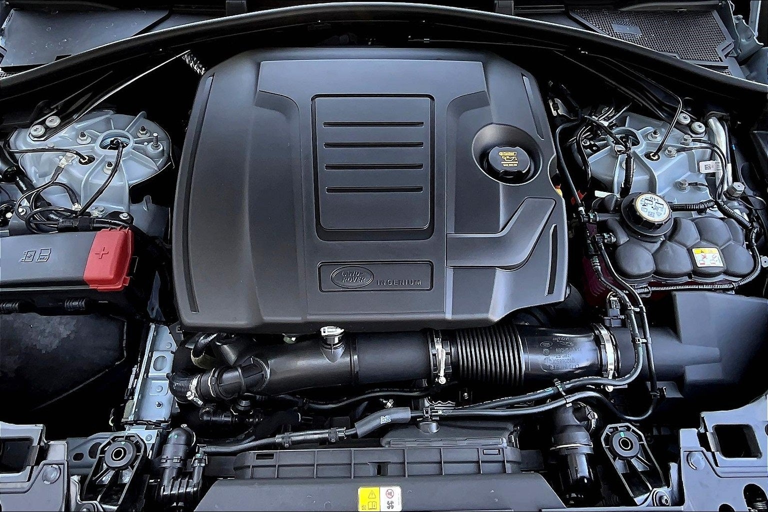 2026 Land Rover Range Rover Velar Dynamic SE